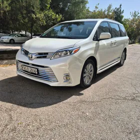 Toyota Sienna 2017