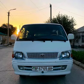 Toyota Hiace 2003