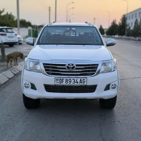 Toyota Hilux 2013