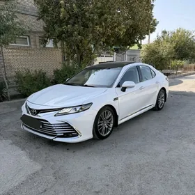 Toyota Camry 2020