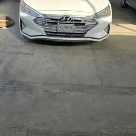 Hyundai Elantra 2021