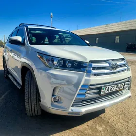 Toyota Highlander 2018