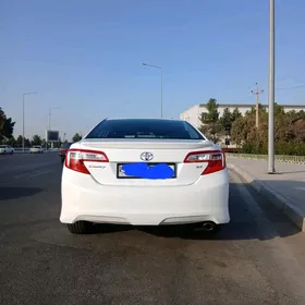 Toyota Camry 2013