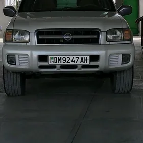 Nissan Pathfinder 2001