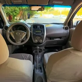 Nissan Sunny 2014