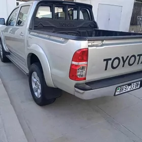 Toyota Hilux 2013