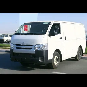 Toyota Hiace 2025