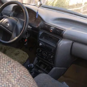 Opel Astra 1995