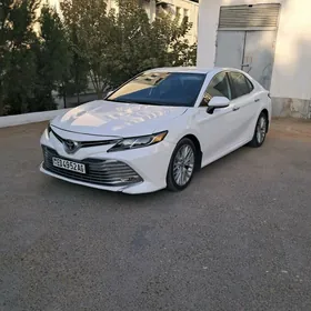 Toyota Camry 2020