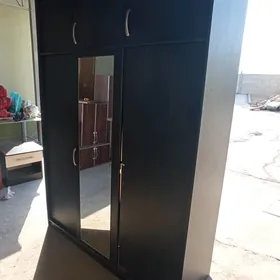 şkaf