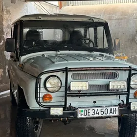 UAZ 469 2001