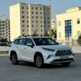 Toyota Highlander 2020