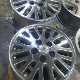 krawn disga R15 angar