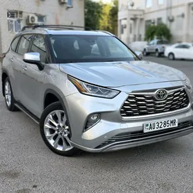 Toyota Highlander 2020