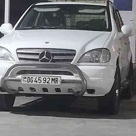 Mercedes-Benz ML350 1999