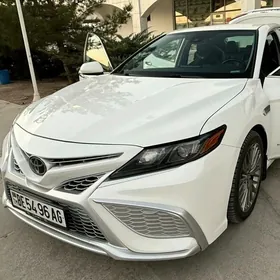 Toyota Camry 2021