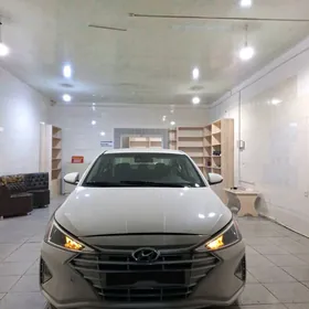 Hyundai Elantra 2020