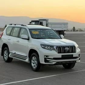 Toyota Land Cruiser Prado 2023