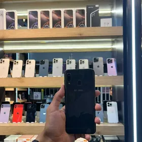 SAMSUNG A20