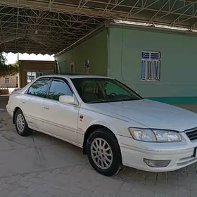 Toyota Camry 2000