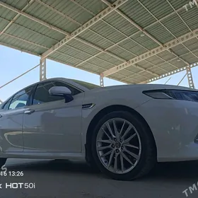Toyota Camry 2019