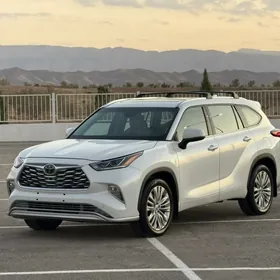 Toyota Highlander 2020