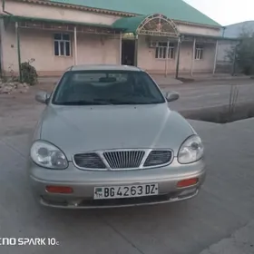 Daewoo Leganza 1999