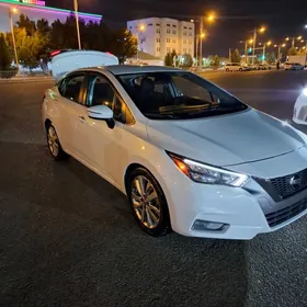 Nissan Versa 2020