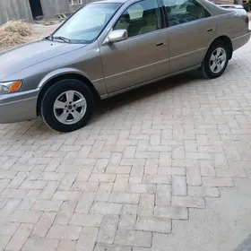 Toyota Camry 1999