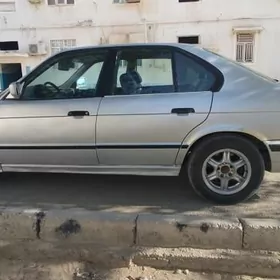 BMW E34 1993