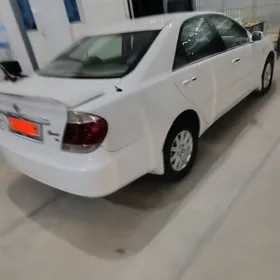 Toyota Camry 2004