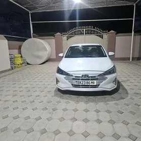 Hyundai Elantra 2020