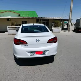 Opel Astra 2014
