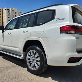 Toyota Land Cruiser 2023