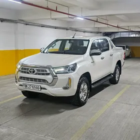 Toyota Hilux 2021