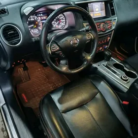 Nissan Pathfinder 2020