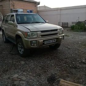 Nissan Pathfinder 1998