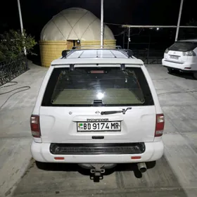Nissan Pathfinder 2002