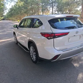 Toyota Highlander 2020