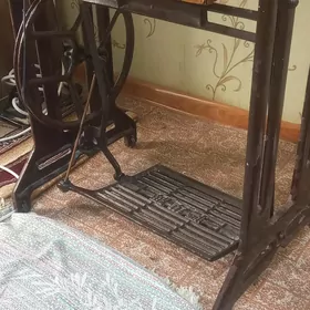 Dikin maşynyň ayagy