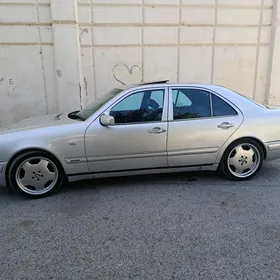 Mercedes-Benz E320 1999