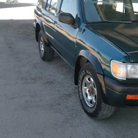 Nissan Pathfinder 1997