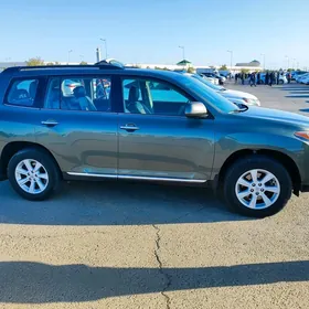Toyota Highlander 2013