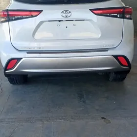 Toyota Highlander 2022