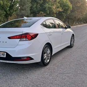 Hyundai Elantra 2020