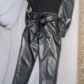 ZARA кожаный костюм на девочку