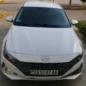 Hyundai Elantra 2022