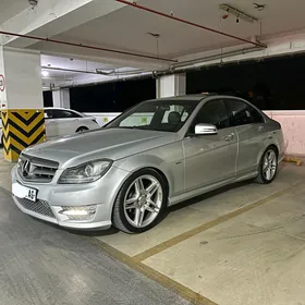 Mercedes-Benz C300 2012
