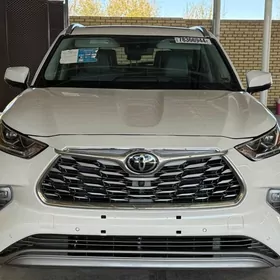 Toyota Highlander 2020