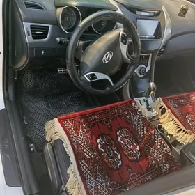 Hyundai Elantra 2011